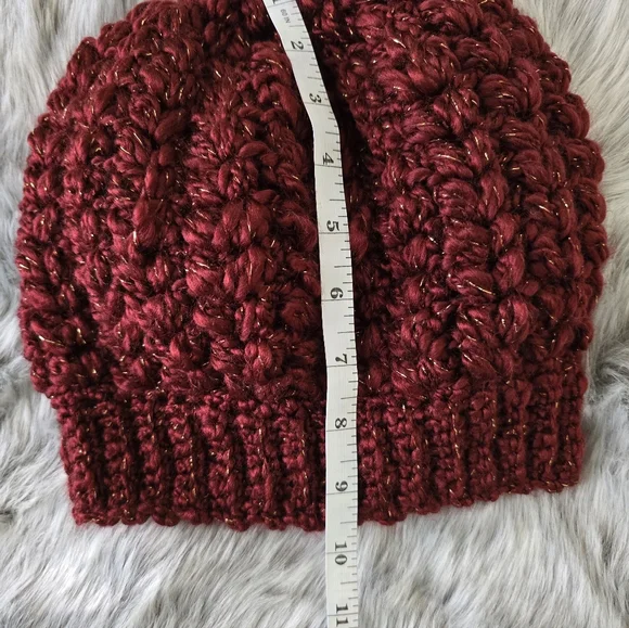 Burgandy Gold Thread Crochet Slouch Beanie & Pink Ultra Suede Gloves - Picture 7 of 11